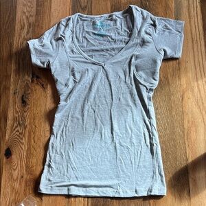 Thompson Light Gray V-Neck Short Sleeve Tee